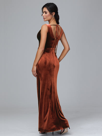 V Neck Velvet Plus Size Bridesmaid Dress With Slit
