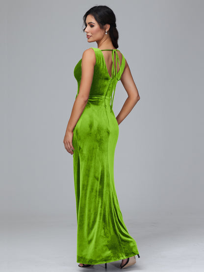 V Neck Velvet Plus Size Bridesmaid Dress With Slit