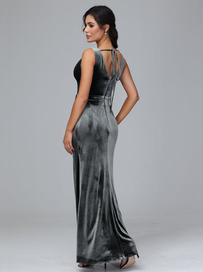 V Neck Velvet Plus Size Bridesmaid Dress With Slit