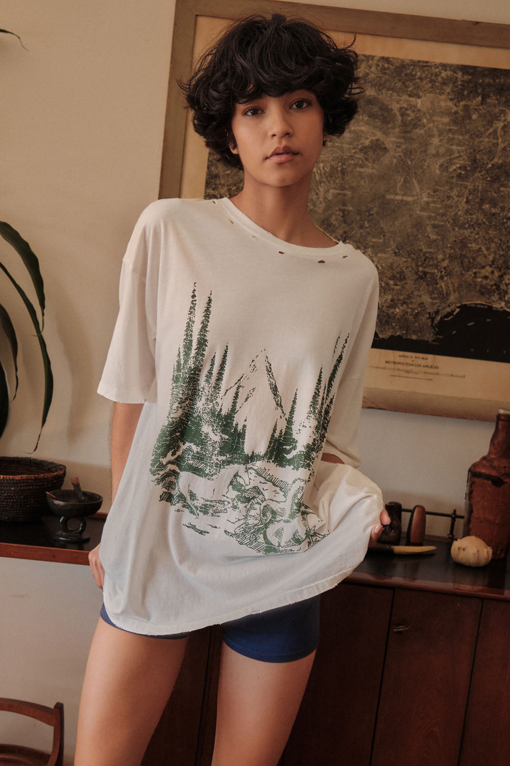Mustang Mountain Distressed Oversize Graphic Tee