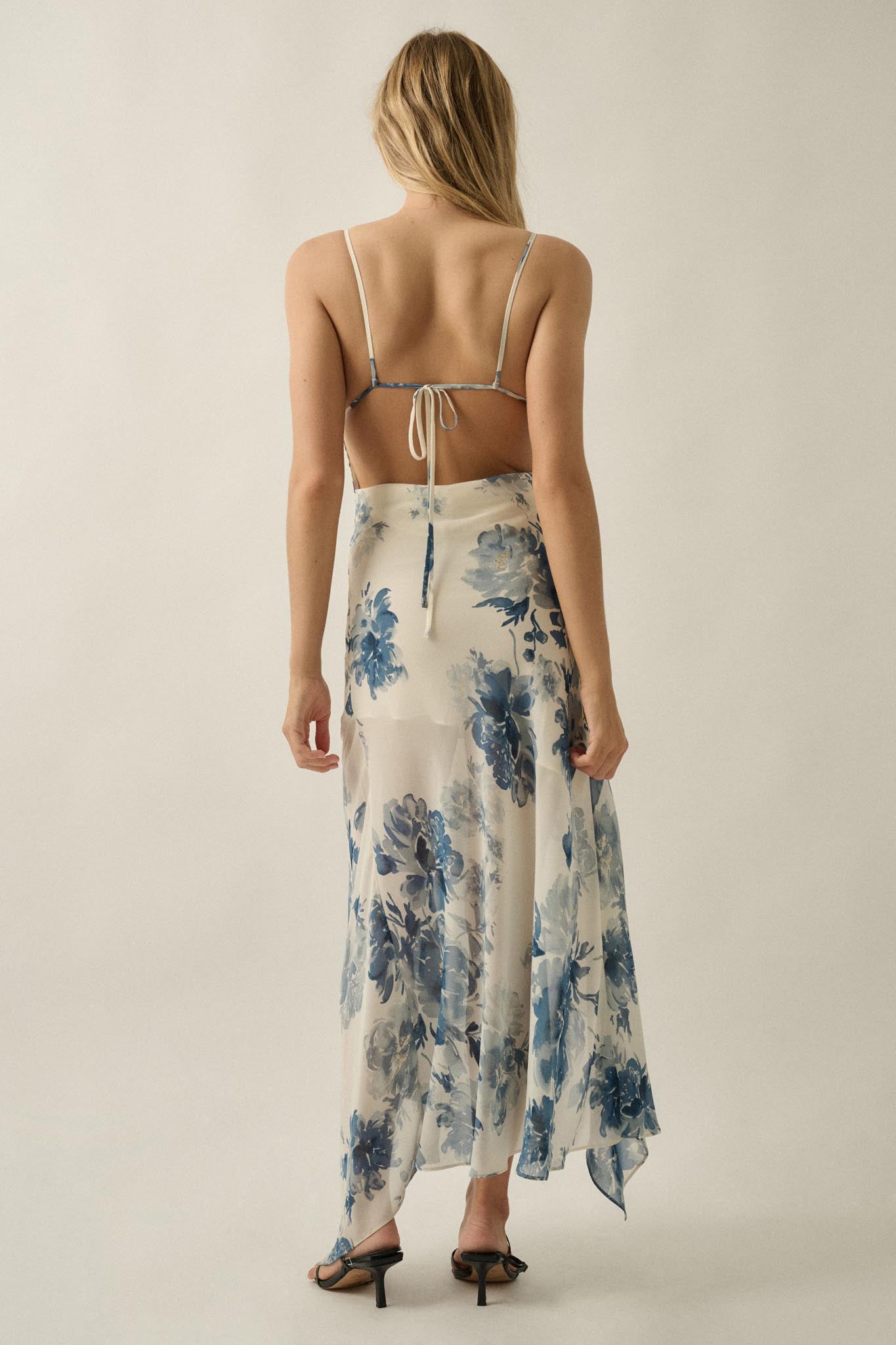 Elegant Beauty Floral Chiffon Open-Back Maxi Dress
