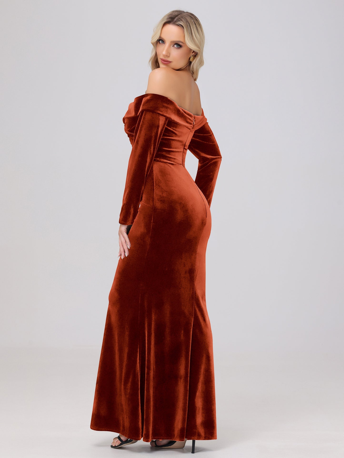 Off the Shoulder Sheath Long Sleeves Velvet Bridesmaid Dresses