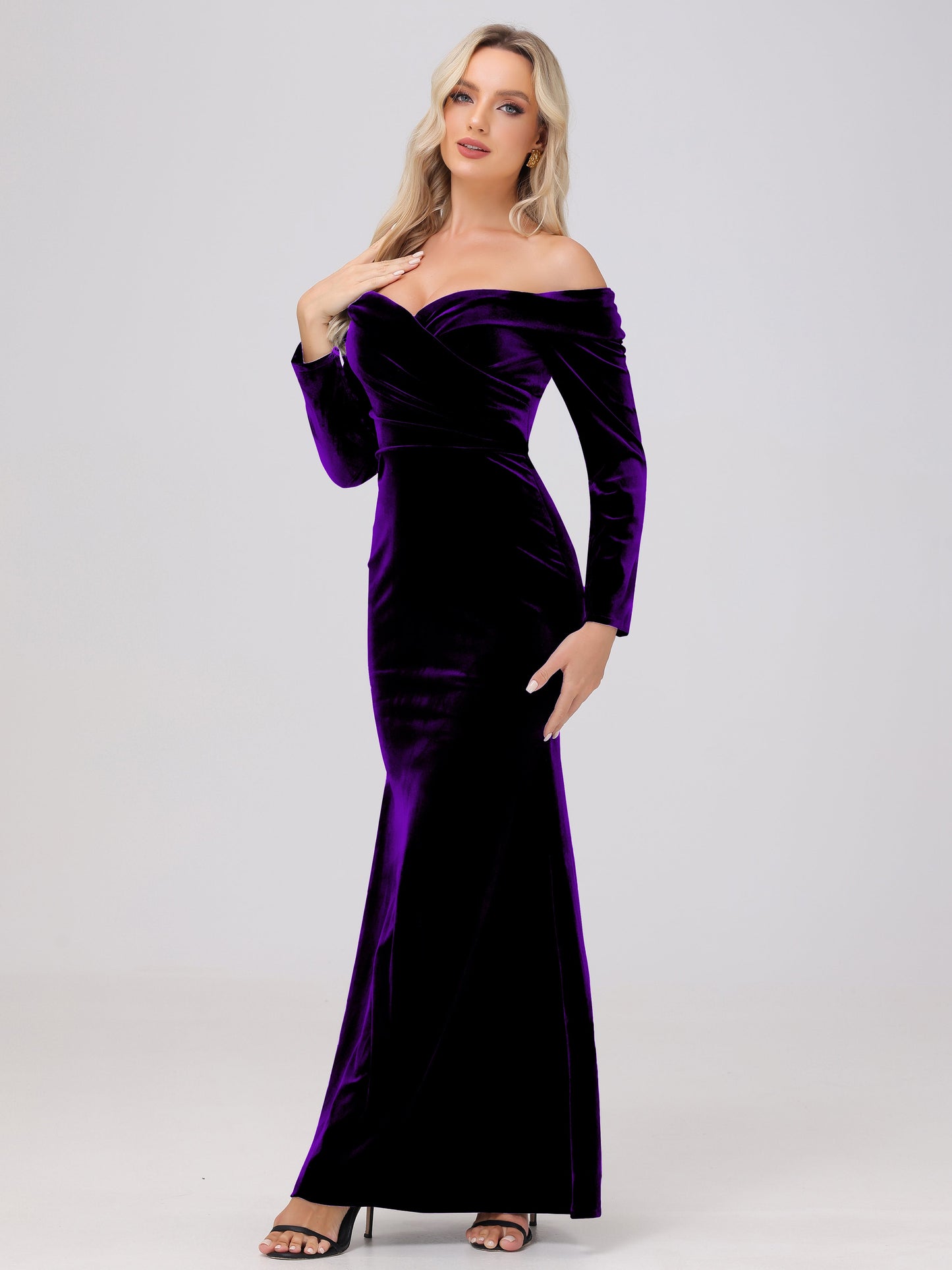 Off the Shoulder Sheath Long Sleeves Velvet Bridesmaid Dresses