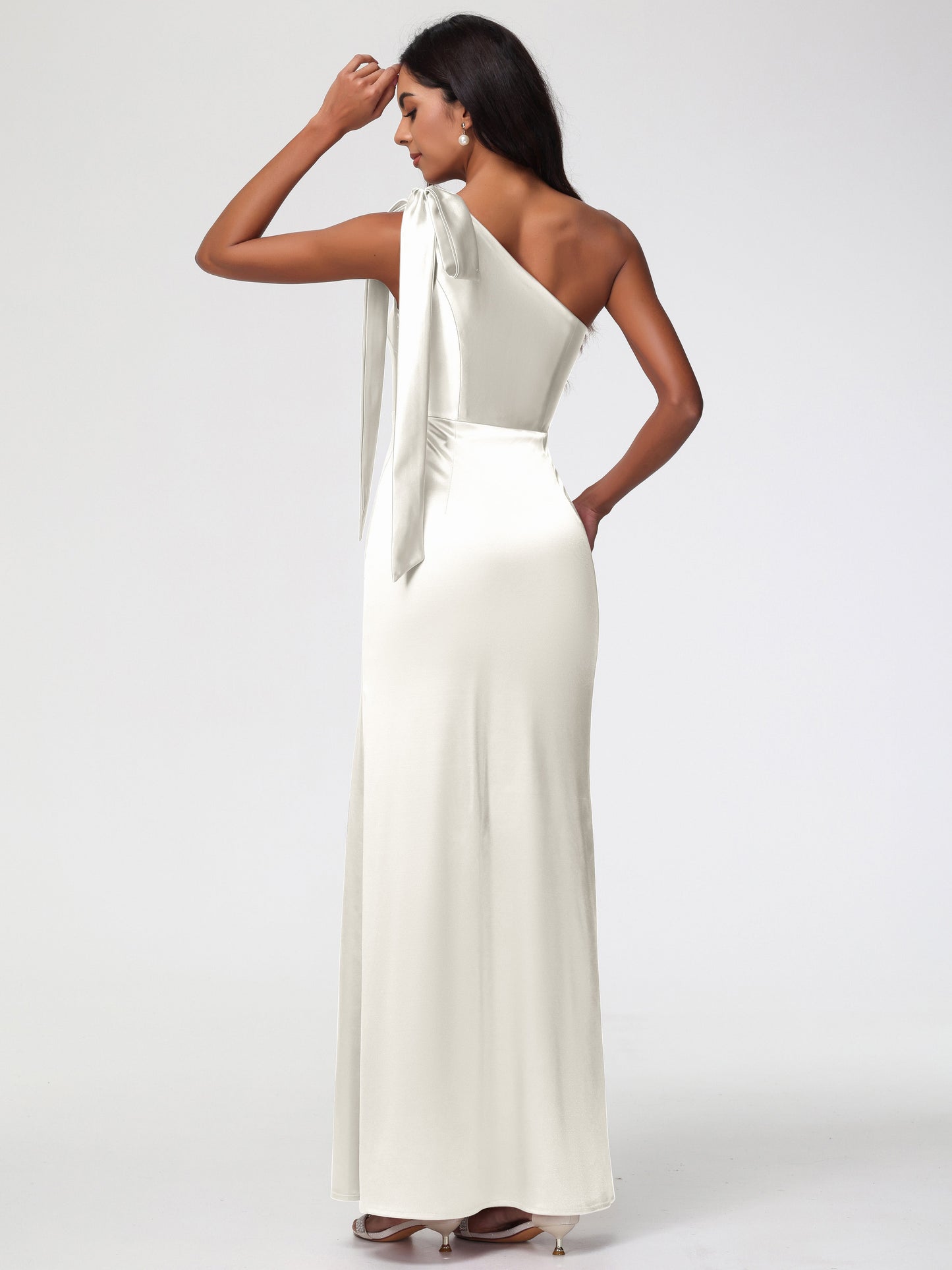 Ivory Bridesmaids Dresses Elegant One Shoulder Stretch Satin Sleeveless Sheath/Column Bridesmaid Dresses