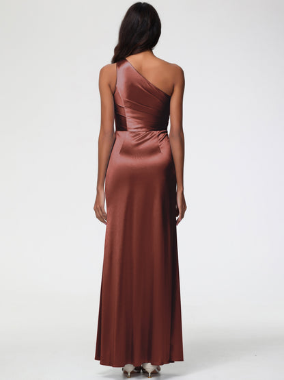 Dark Terracotta Bridesmaid Dresses One Shoulder Ruched Sleeveless Sheath/Column Floor Length Bridesmaid Dresses With Slit