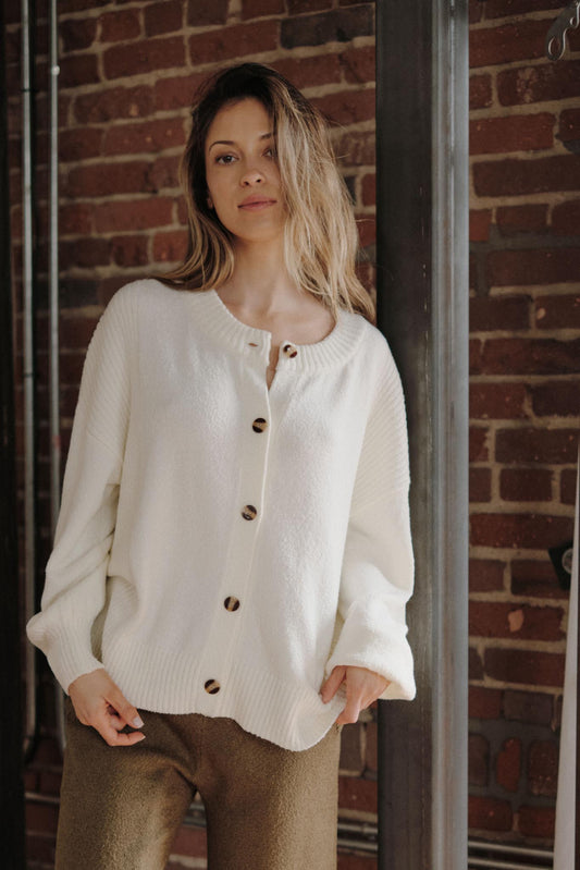 Promise the Label Textured Knit Buttoned Cardigan