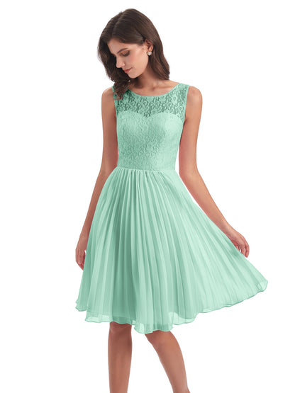 Eleanor Knee Length Scoop Sleeveless Lace Bridesmaid Dresses