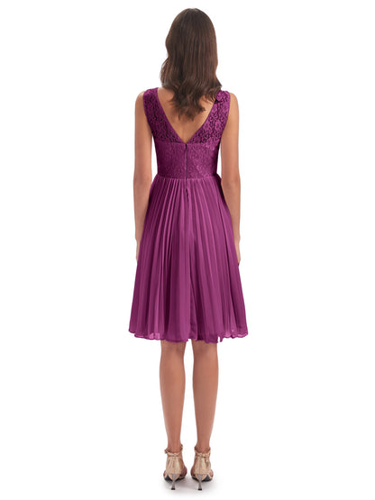 Eleanor Knee Length Scoop Sleeveless Lace Bridesmaid Dresses