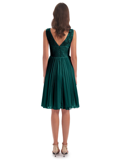 Eleanor Knee Length Scoop Sleeveless Lace Bridesmaid Dresses