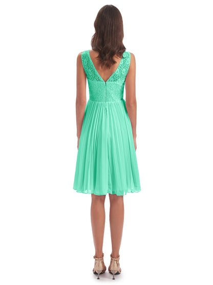 Eleanor Knee Length Scoop Sleeveless Lace Bridesmaid Dresses