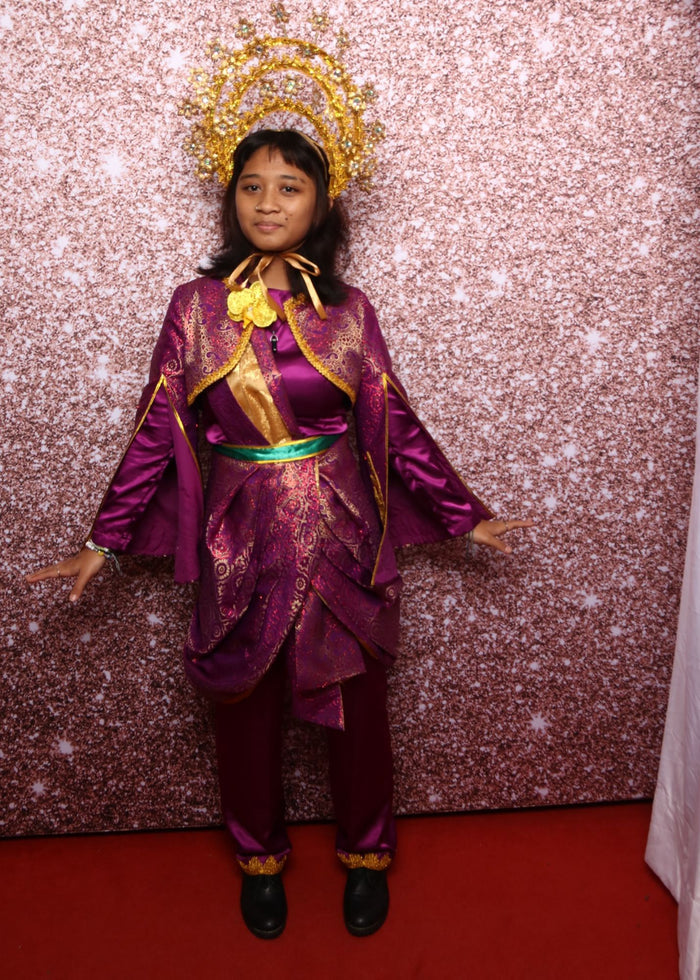 Peranakan Lady N01